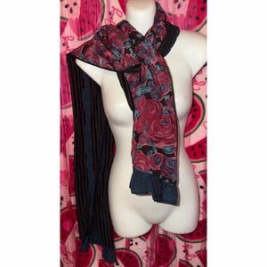 💙 Floral Velvet Scarf with Ruffles